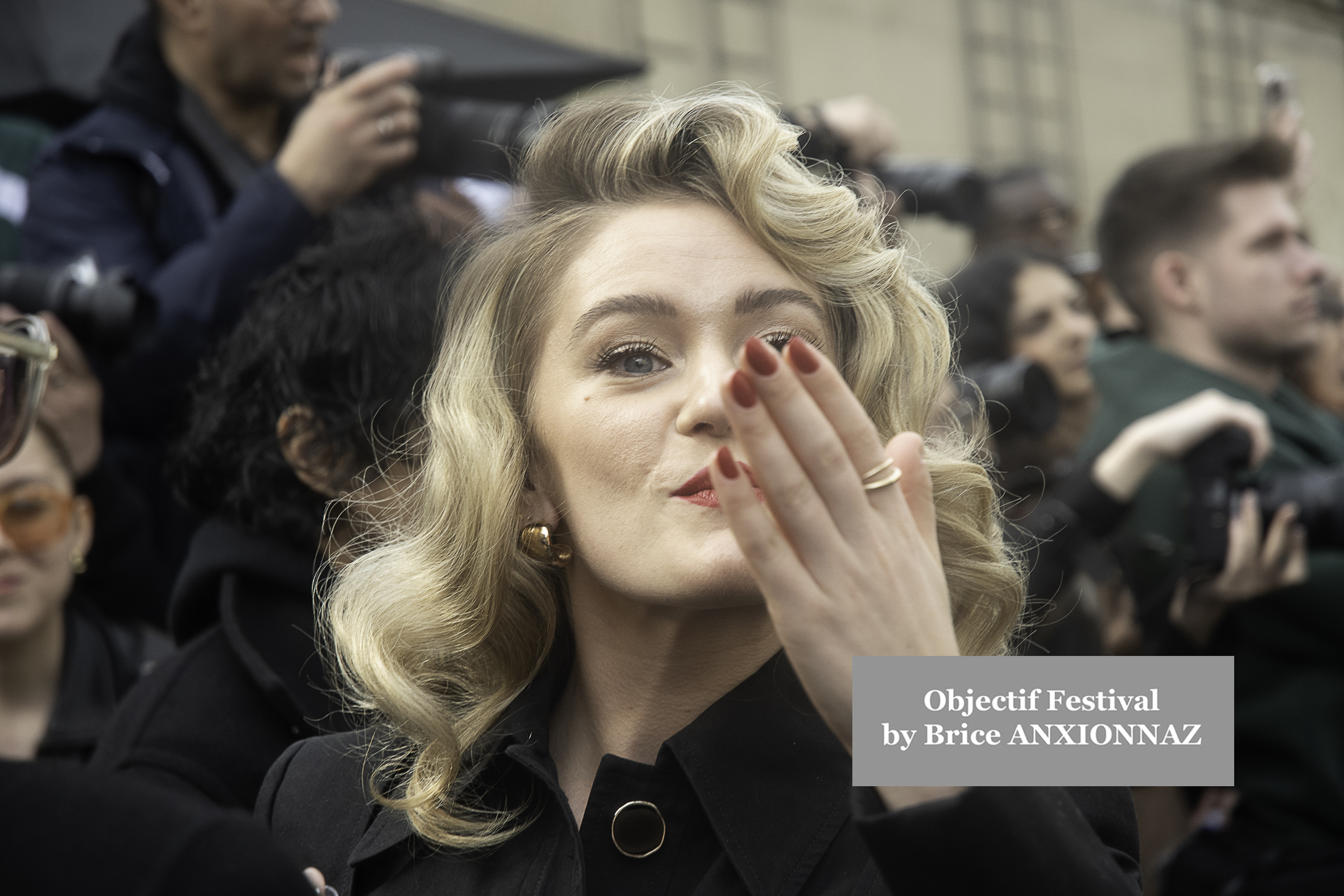 Photo streetstyle de Leonie Hanne -  Streetstyle photos of guest arrivals at the Nina Ricci show lors du défilé Nina Ricci Spring 2025 à Streetstyle-photos-of-guest-arrivals-at-the-Nina-Ricci-show, Paris Fashion Week le 7 March 2025 par Brice ANXIONNAZ (Objectif Festival)